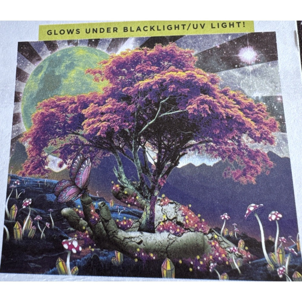 Moonlit Mirage Tapestry Approx 8'x7' Glows Under Black light/UV light !! NWT!